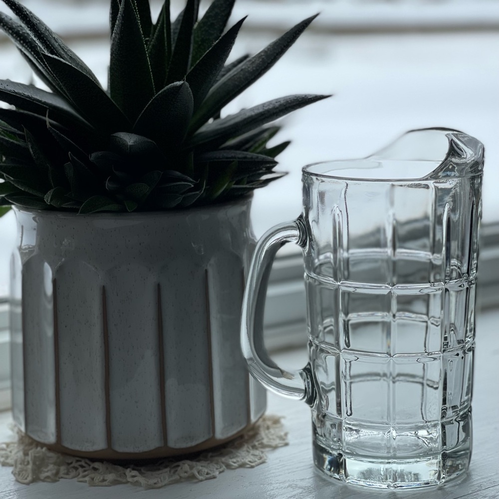 Anchor Hocking Tartar Crystal Pitcher/Glassware 6 pcs.